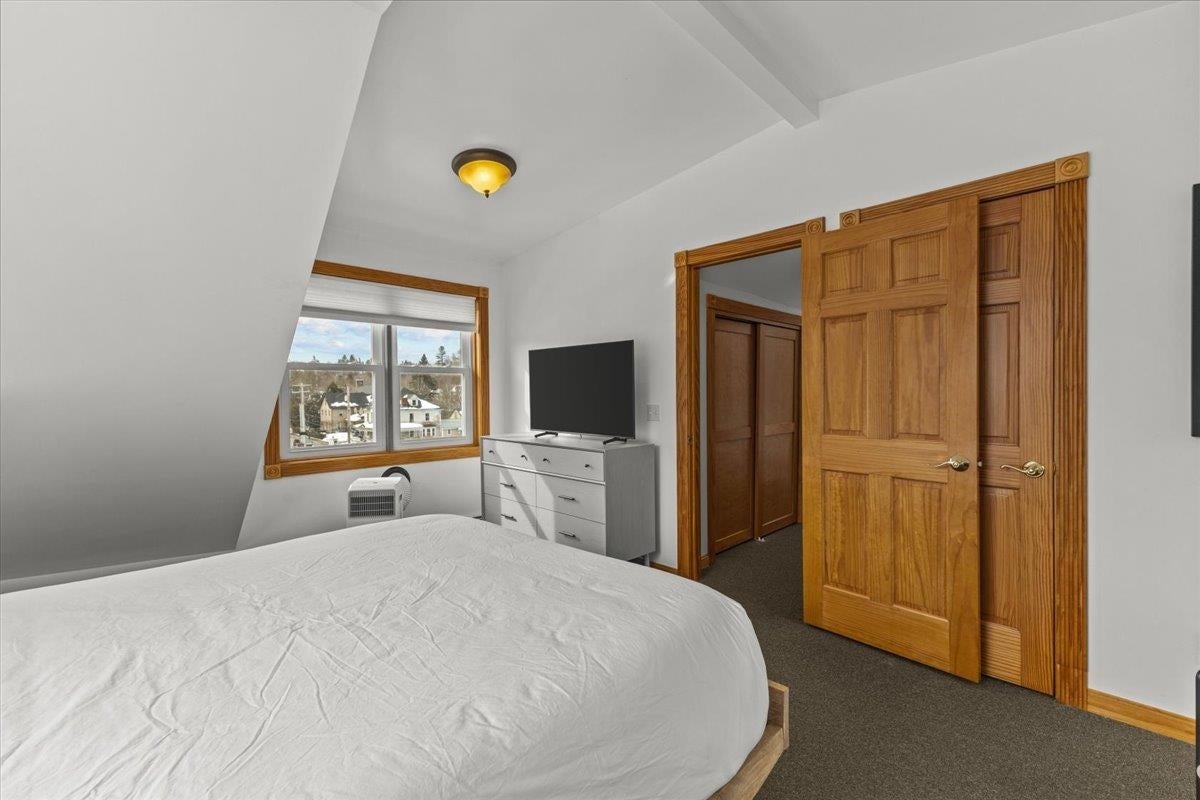 Stowe, Vermont, 05672, United States, 2 Bedrooms Bedrooms, ,1 BathroomBathrooms,Residential,For Sale,1746592