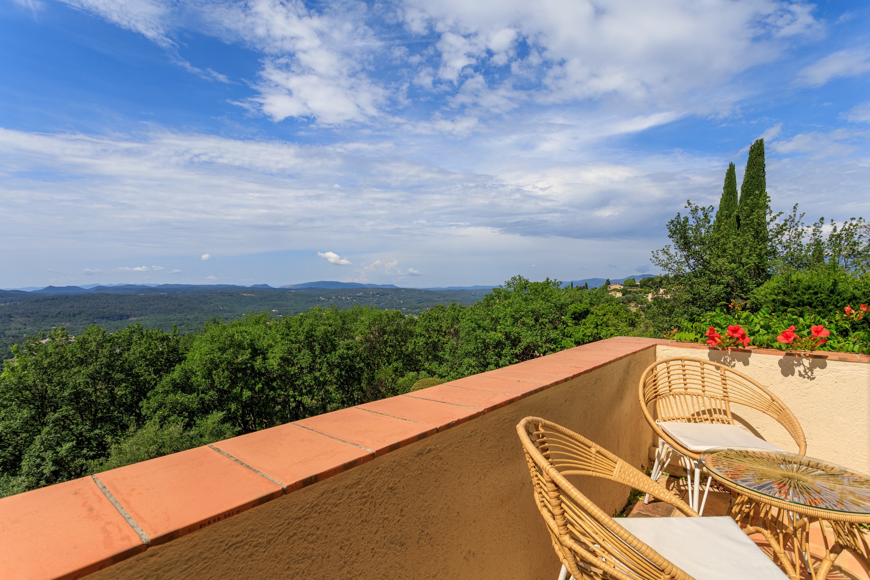  Elegant Provencal villa with panoramic view and guest house in Montauroux - 物件實景