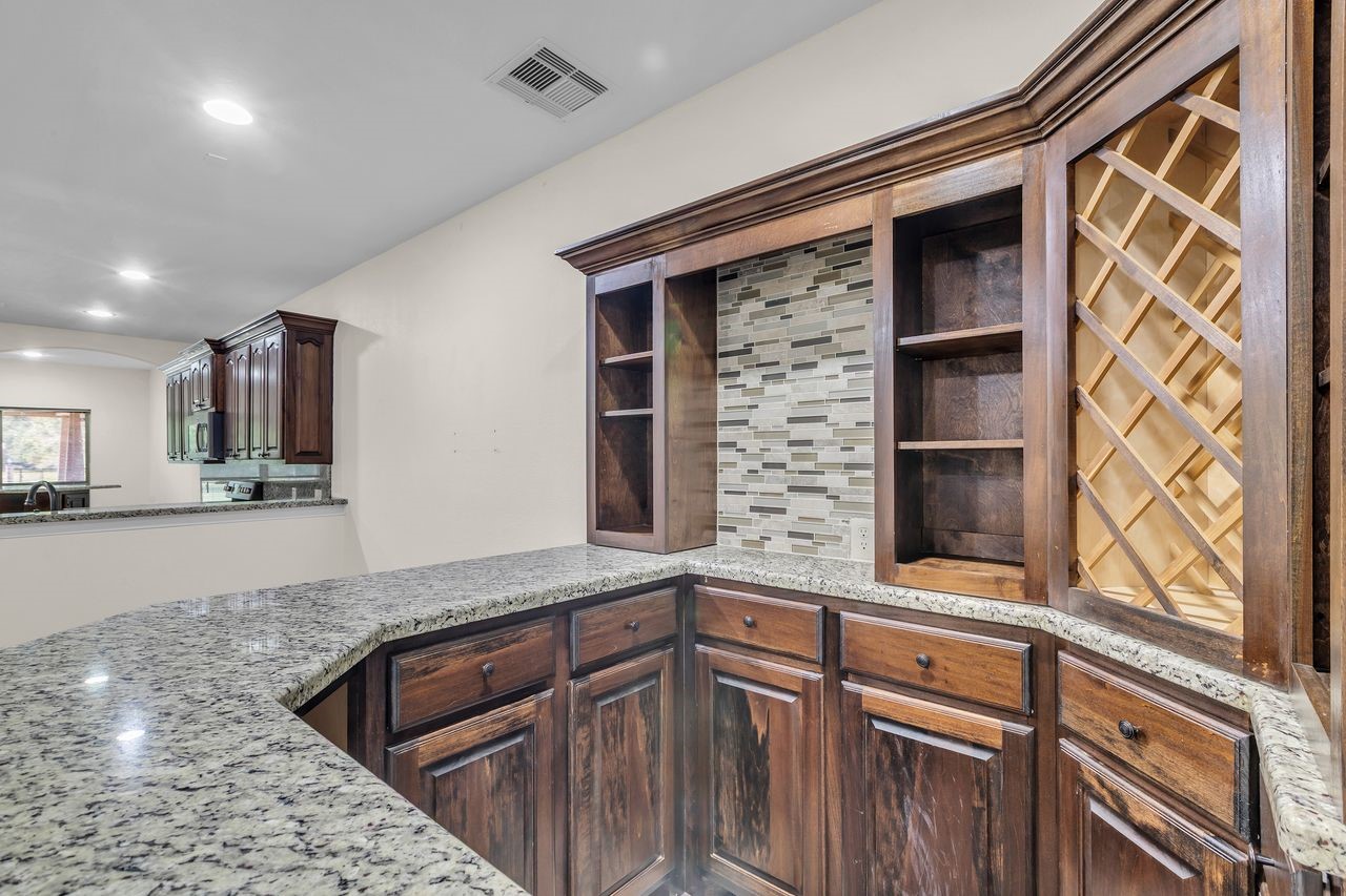 Porter, Tennessee, 77365, United States, 6 Bedrooms Bedrooms, ,4 BathroomsBathrooms,Residential,For Sale,1970156