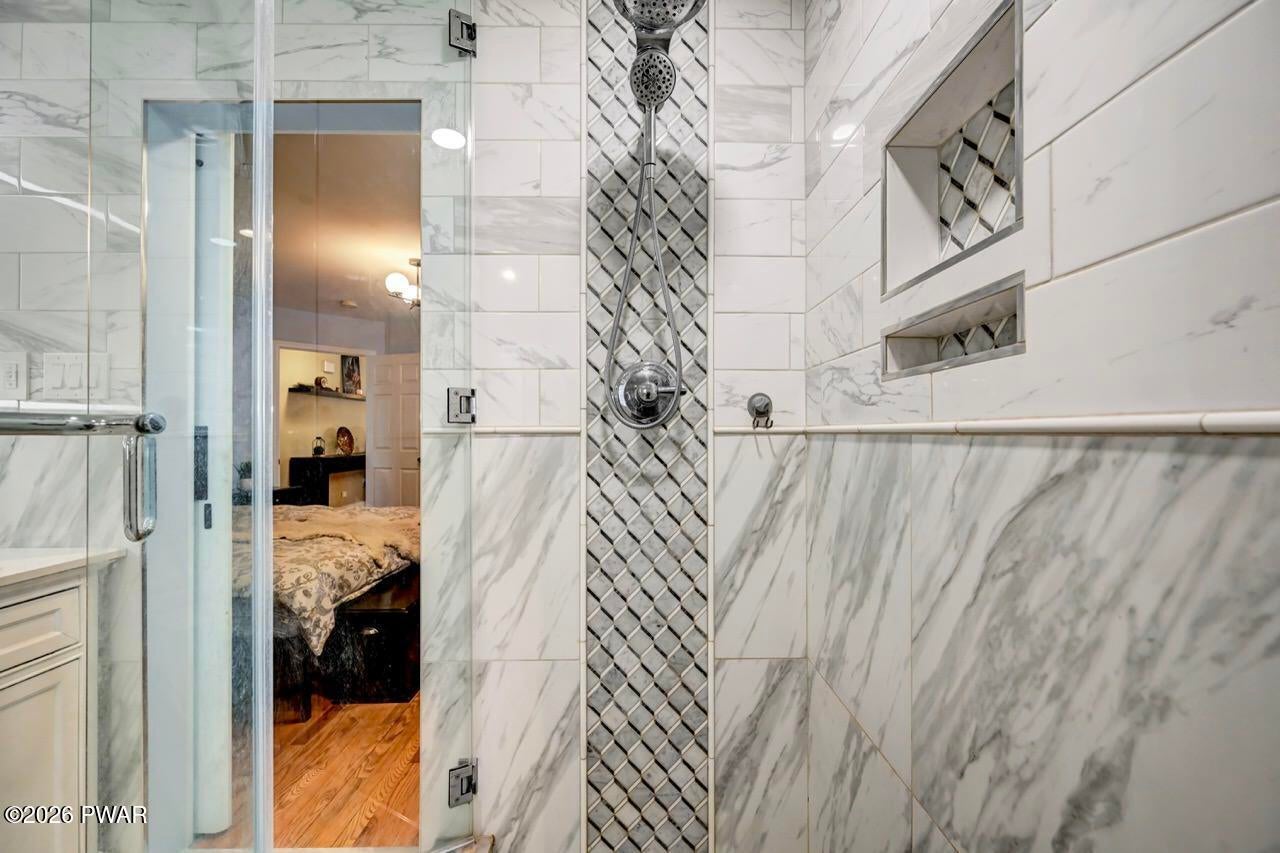 Milford, Pennsylvania, 18337, United States, 3 Bedrooms Bedrooms, ,3 BathroomsBathrooms,Residential,For Sale,2011309