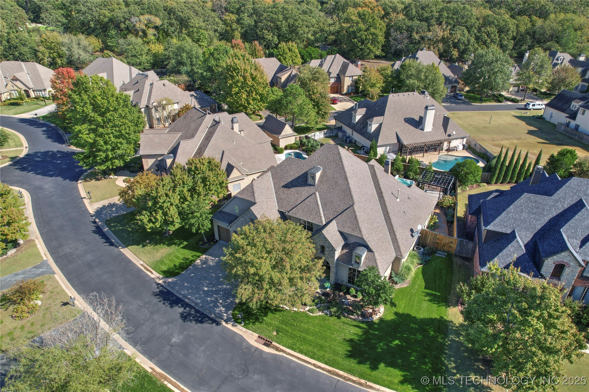 Tulsa, Oklahoma, 74137, United States, 5 Bedrooms Bedrooms, ,5 BathroomsBathrooms,Residential,For Sale,1990316