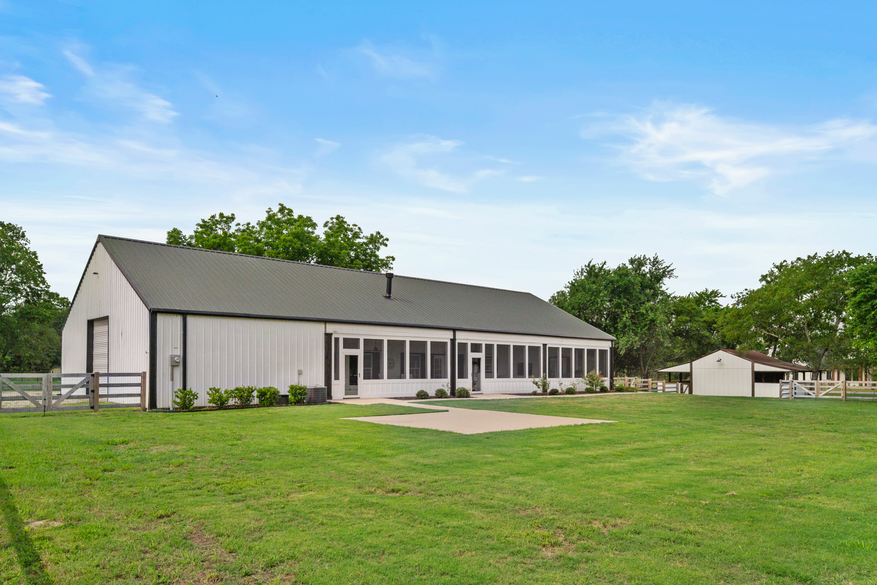 Caddo Mills, Texas, 75135, United States, 4 Bedrooms Bedrooms, ,3 BathroomsBathrooms,Residential,For Sale,1915127