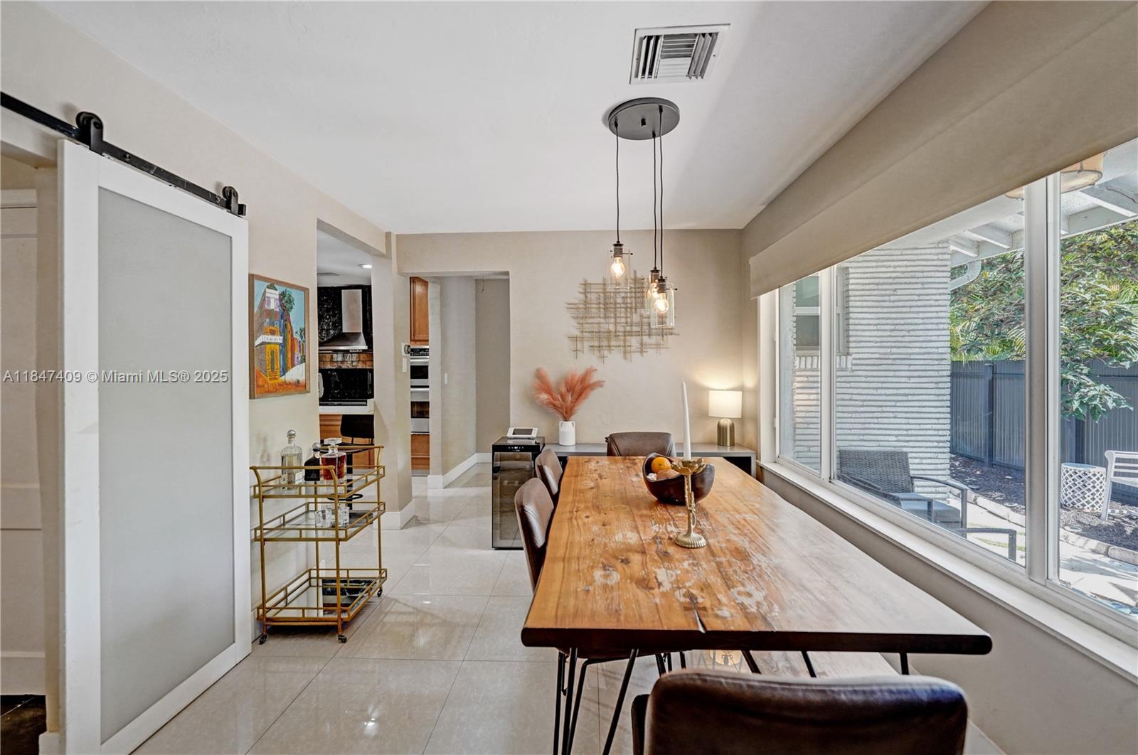 Fort Lauderdale, Florida, 33304, United States, 3 Bedrooms Bedrooms, ,2 BathroomsBathrooms,Residential,For Sale,1901342