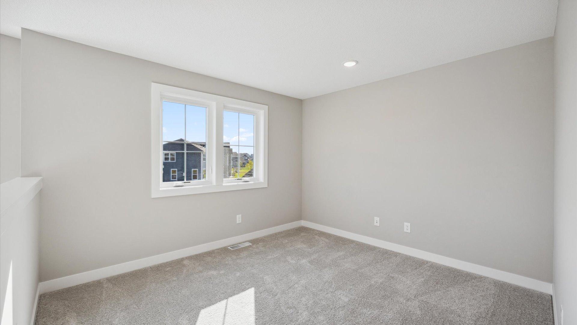 Woodbury, Minnesota, 55129, United States, 4 Bedrooms Bedrooms, ,2 BathroomsBathrooms,Residential,For Sale,1736697