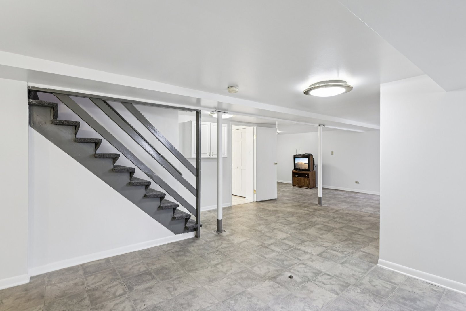 Evanston, Illinois, 60201, United States, 4 Bedrooms Bedrooms, ,4 BathroomsBathrooms,Residential,For Sale,1941847