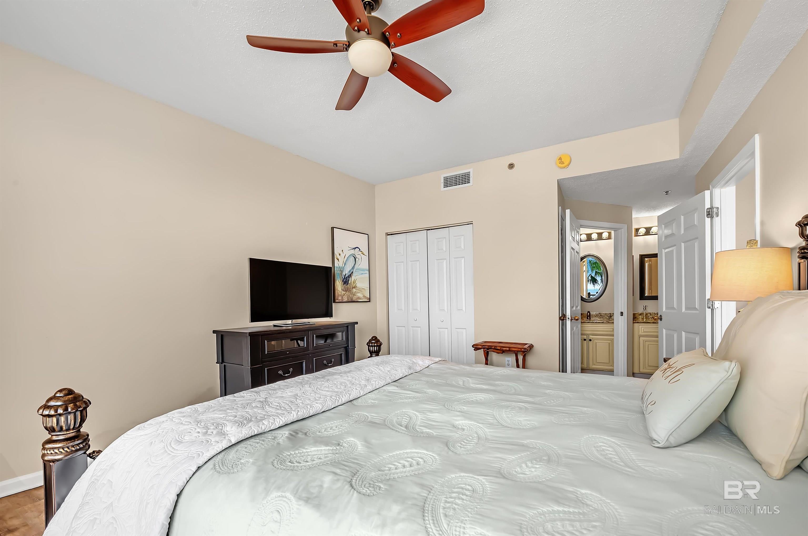 Gulf Shores, Alabama, 36542, United States, 2 Bedrooms Bedrooms, ,2 BathroomsBathrooms,Residential,For Sale,1997271