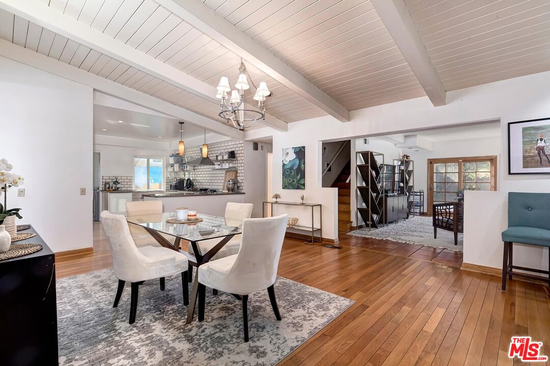 Los Angeles, California, 90008, United States, 4 Bedrooms Bedrooms, ,3 BathroomsBathrooms,Residential,For Sale,2001636