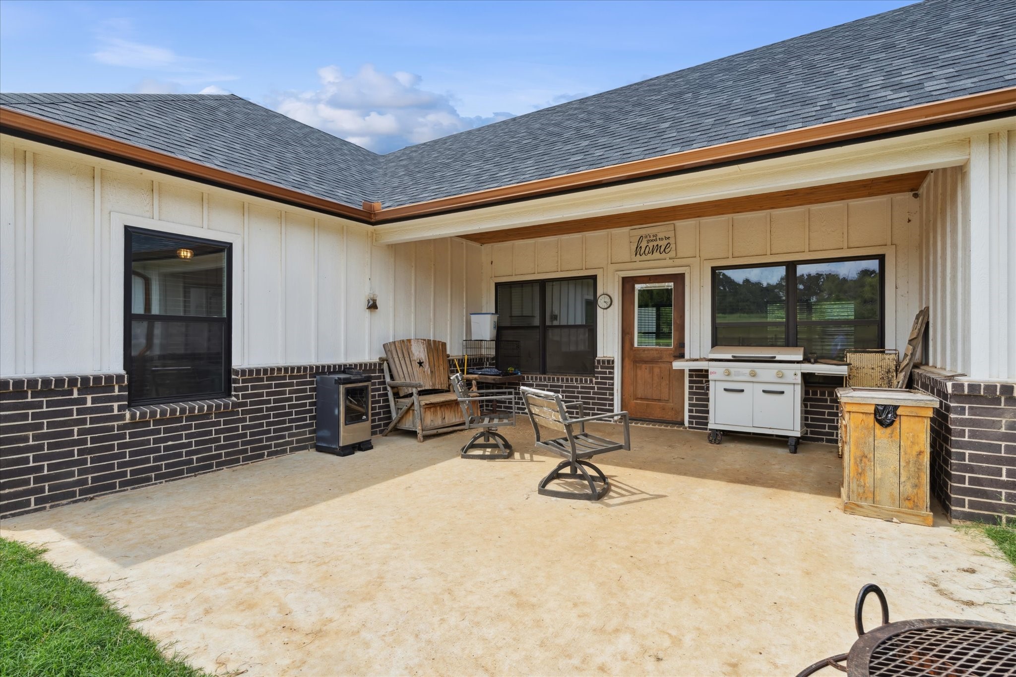 Bowie, Texas, 76230, United States, 4 Bedrooms Bedrooms, ,4 BathroomsBathrooms,Residential,For Sale,1895366