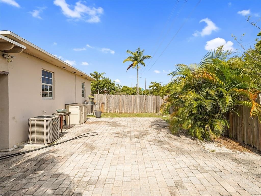 Miami, Florida, 33168, United States, 3 Bedrooms Bedrooms, ,2 BathroomsBathrooms,Residential,For Sale,1998718