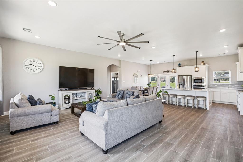 Edgewood, Texas, 75169, United States, 3 Bedrooms Bedrooms, ,3 BathroomsBathrooms,Residential,For Sale,1994532