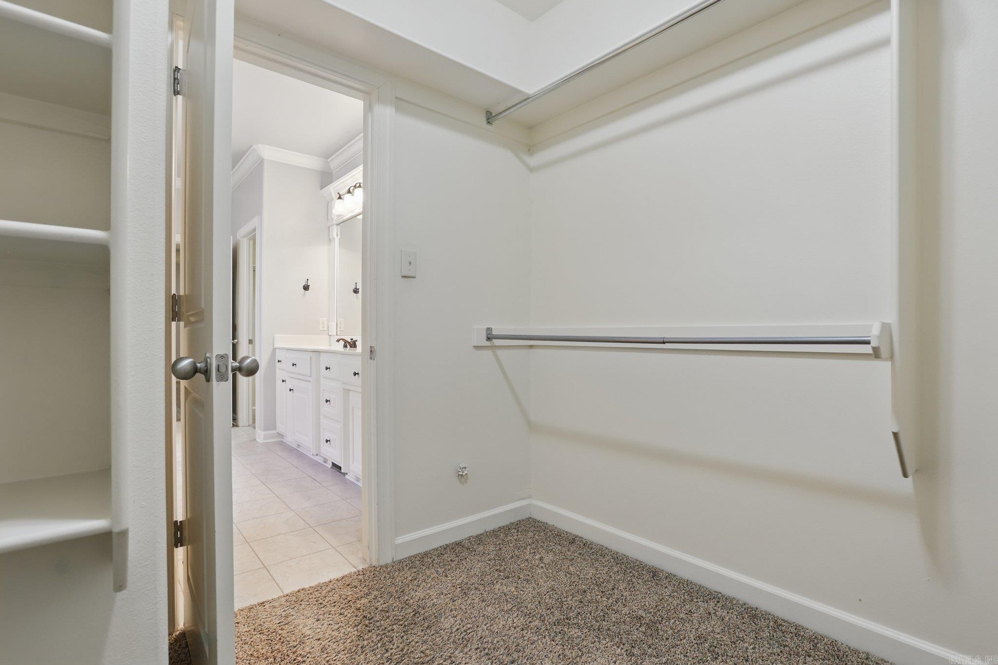 Little Rock, Arkansas, 72211, United States, 4 Bedrooms Bedrooms, ,4 BathroomsBathrooms,Residential,For Sale,1950270