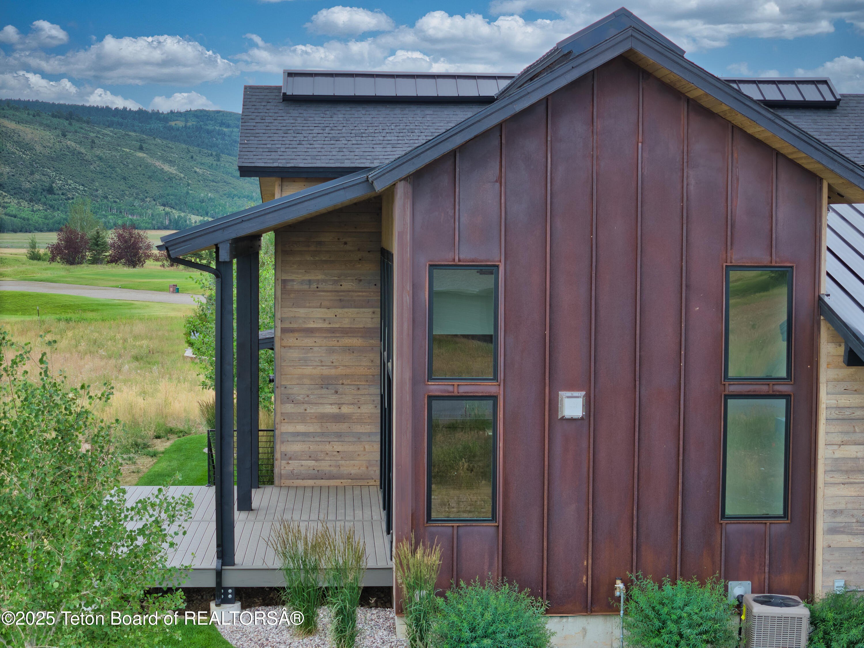 Victor, Idaho, 83455, United States, 4 Bedrooms Bedrooms, ,4 BathroomsBathrooms,Residential,For Sale,1979120