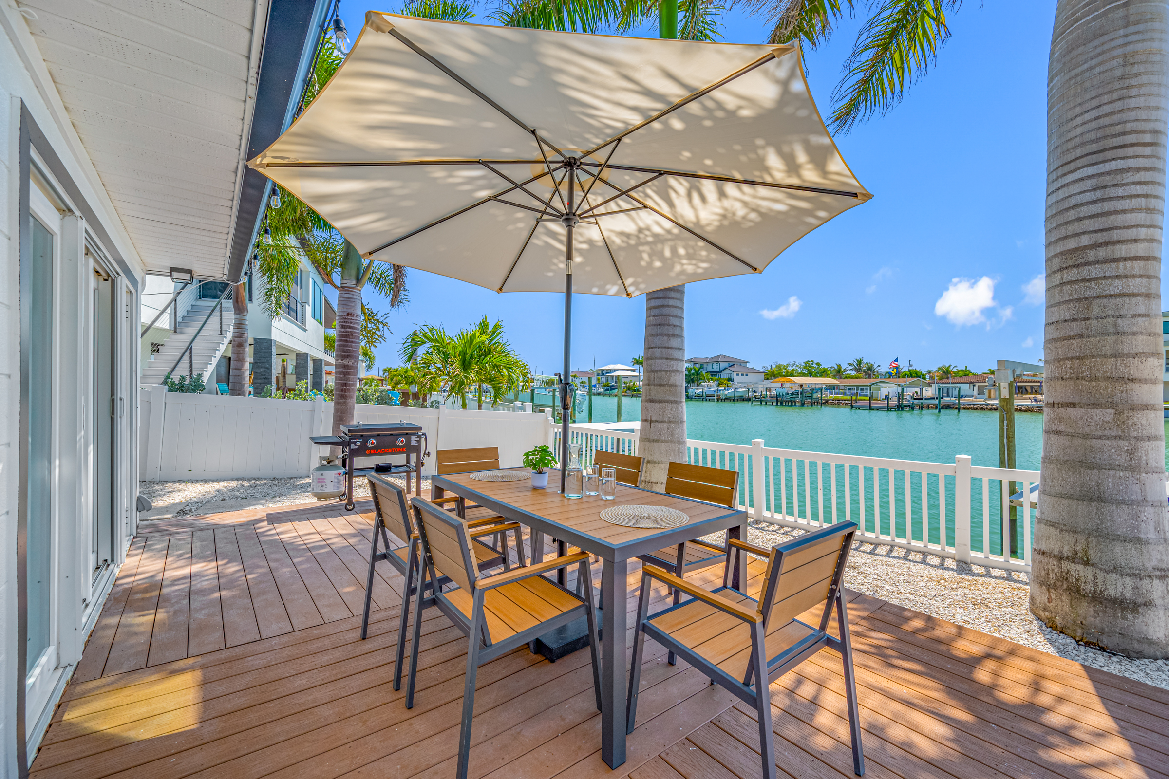 St Petersburg, Florida, 33707, United States, 3 Bedrooms Bedrooms, ,2 BathroomsBathrooms,Residential,For Sale,2034838