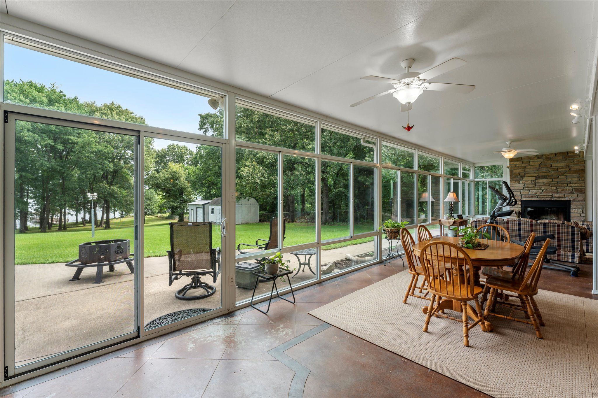 Emory, Texas, 75440, United States, 3 Bedrooms Bedrooms, ,4 BathroomsBathrooms,Residential,For Sale,1892532