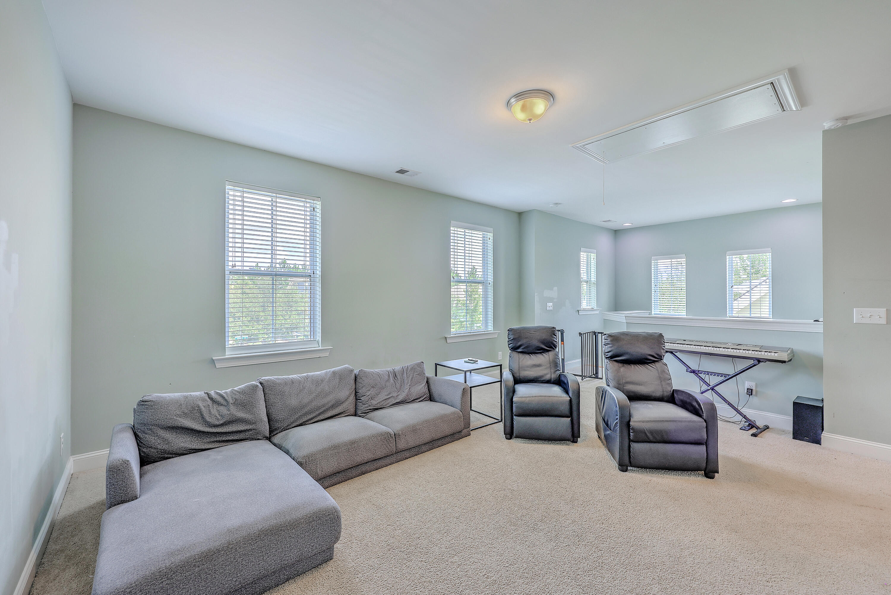 Summerville, South Carolina, 29486, United States, 3 Bedrooms Bedrooms, ,3 BathroomsBathrooms,Residential,For Sale,1889517
