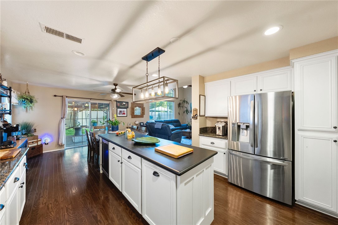 Temecula, California, 92592, United States, 3 Bedrooms Bedrooms, ,3 BathroomsBathrooms,Residential,For Sale,1927855