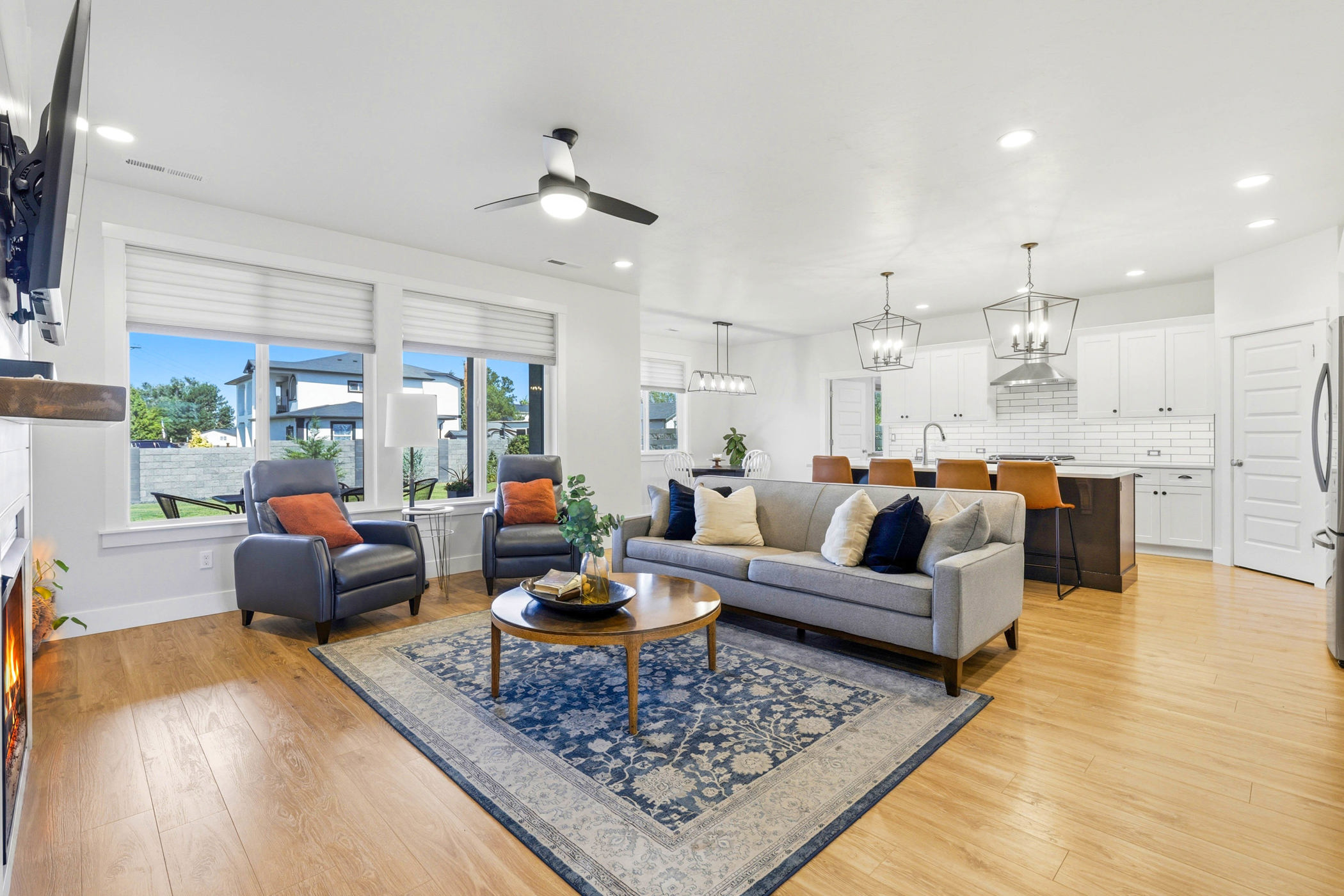  Spectacular One-Level Living Property - 物件實景