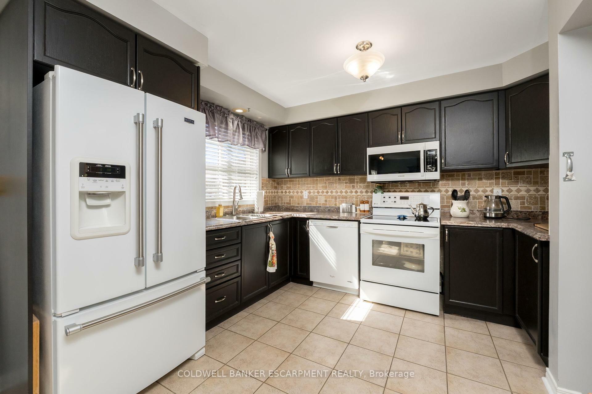 MILTON, Ontario, L9T 5K1, CA, 3 Bedrooms Bedrooms, ,Residential,For Sale,1849827