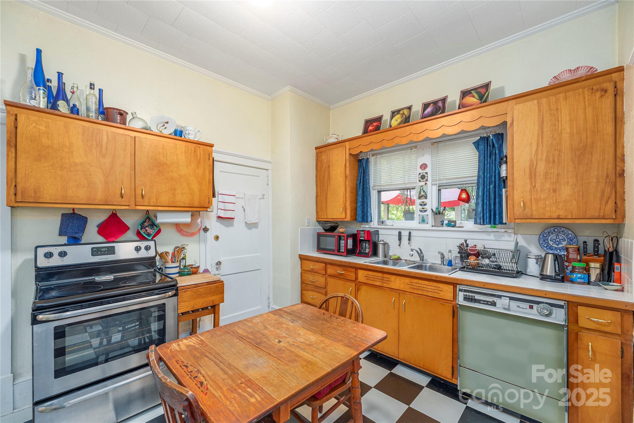Asheville, North Carolina, 28806, United States, 3 Bedrooms Bedrooms, ,1 BathroomBathrooms,Residential,For Sale,1895241