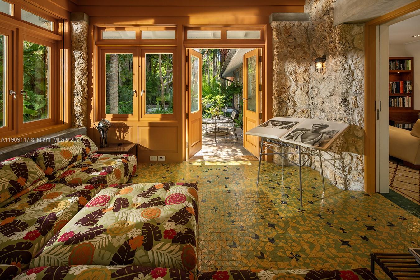 Miami, Florida, 33133, United States, 13 Bedrooms Bedrooms, ,18 BathroomsBathrooms,Residential,For Sale,1989288