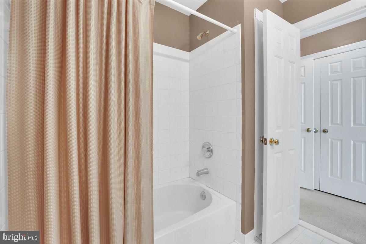 Hamilton, Virginia, 20158, United States, 4 Bedrooms Bedrooms, ,5 BathroomsBathrooms,Residential,For Sale,1987096