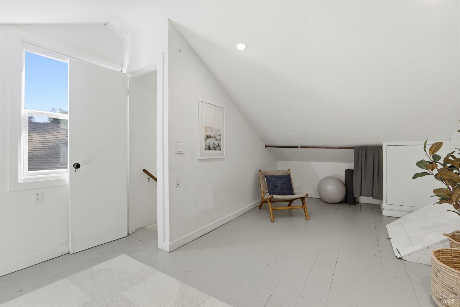 San Rafael, California, 94901, United States, 3 Bedrooms Bedrooms, ,1 BathroomBathrooms,Residential,For Sale,1987980