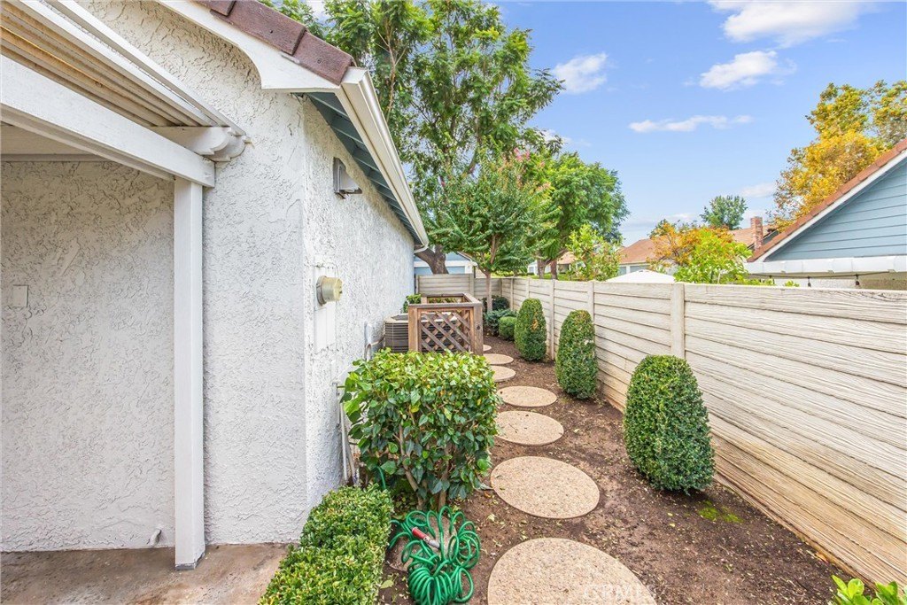 Redlands, California, 92374, United States, 3 Bedrooms Bedrooms, ,3 BathroomsBathrooms,Residential,For Sale,1974404