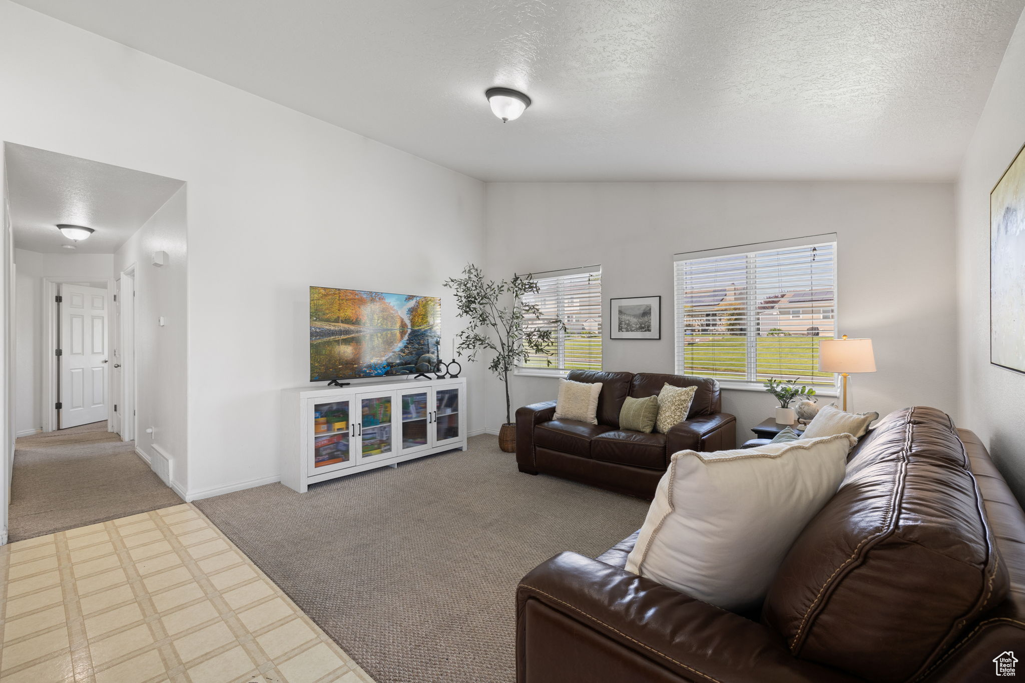 Saratoga Springs, Utah, 84045, United States, 3 Bedrooms Bedrooms, ,2 BathroomsBathrooms,Residential,For Sale,1911189