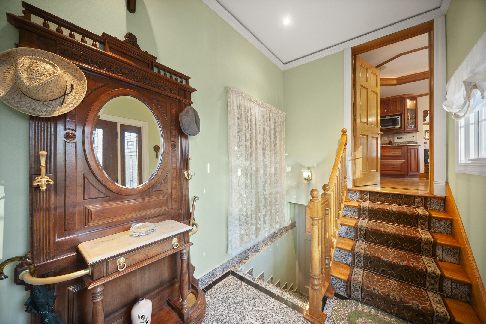 Libertyville, Illinois, 60048, United States, 4 Bedrooms Bedrooms, ,4 BathroomsBathrooms,Residential,For Sale,2003130