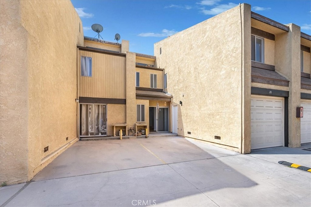 Gardena, California, 90247, United States, 2 Bedrooms Bedrooms, ,3 BathroomsBathrooms,Residential,For Sale,1927851