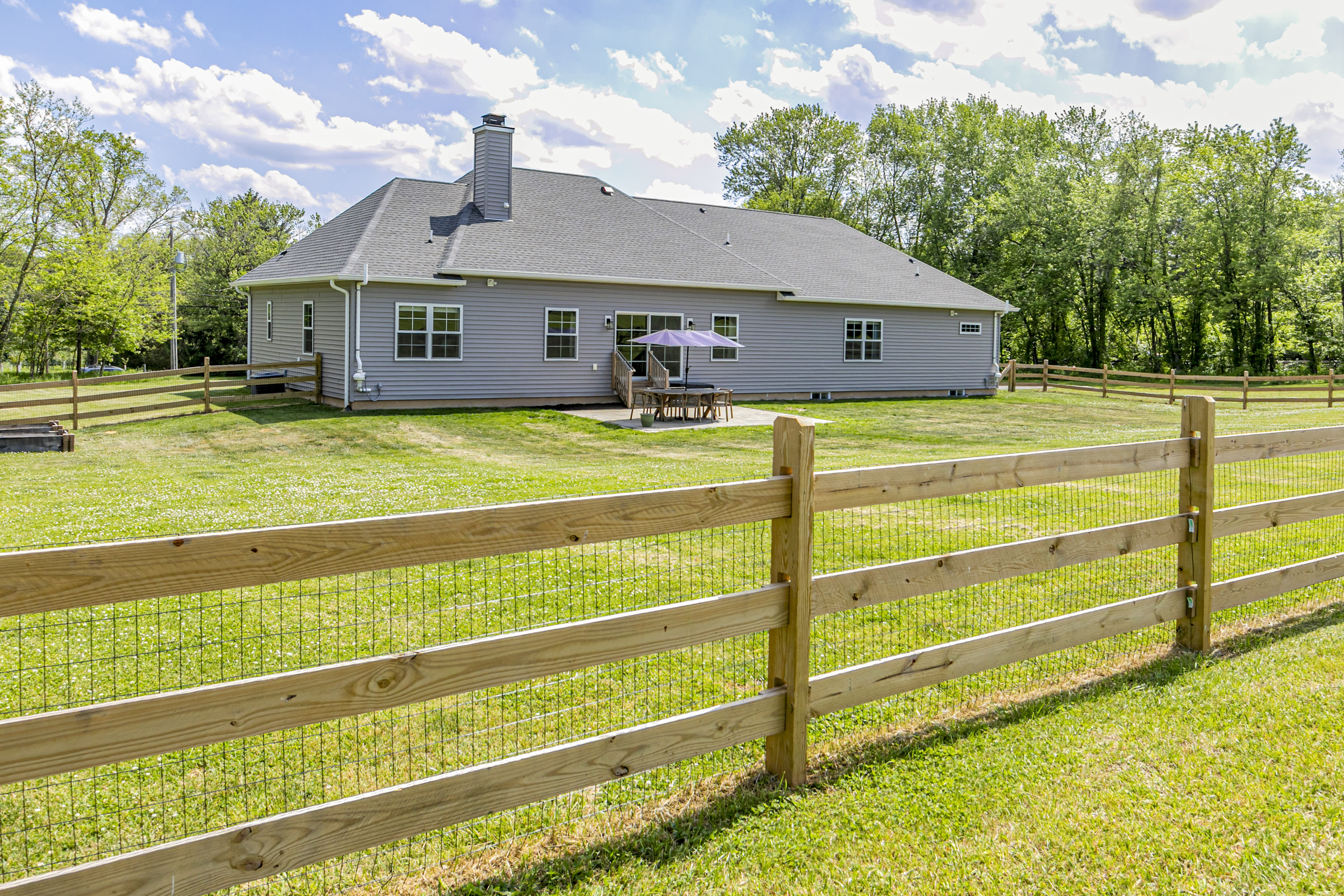  Elegant Open Concept Living on Six Pastoral Acres - 物件實景