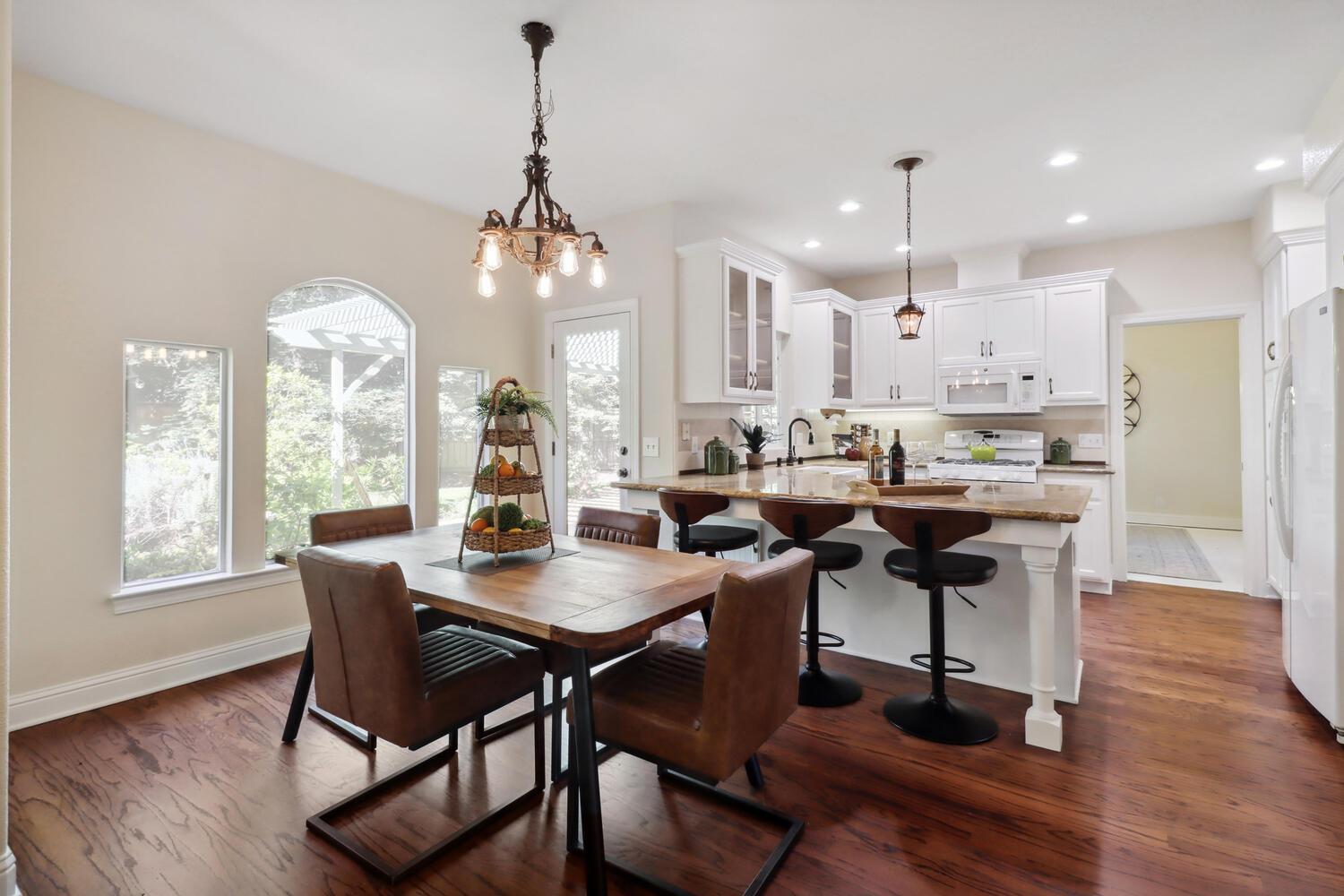 Davis, California, 95618, United States, 4 Bedrooms Bedrooms, ,3 BathroomsBathrooms,Residential,For Sale,1828068