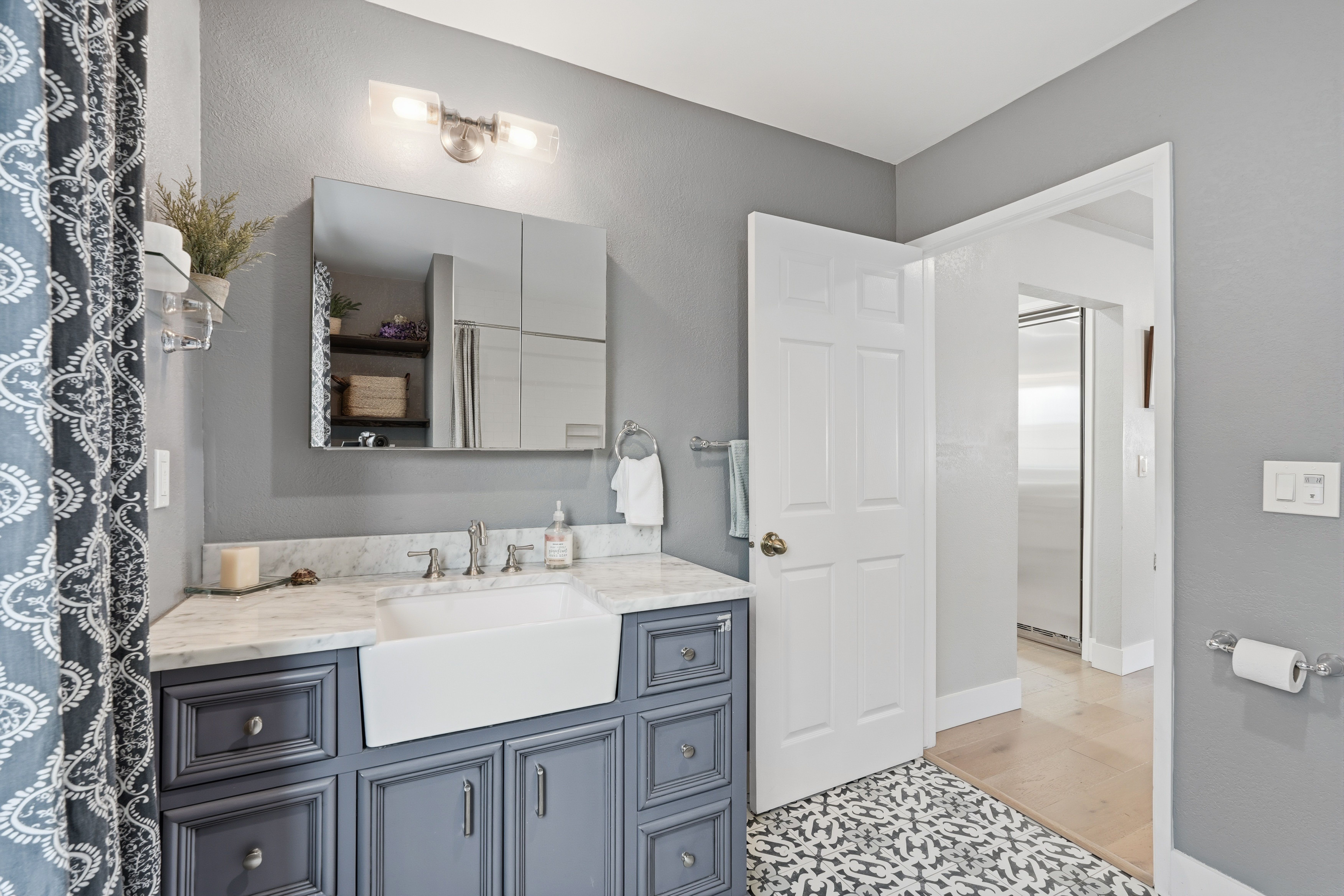  2220 Clark Lane, Redondo Beach, CA 90278 - 物件實景