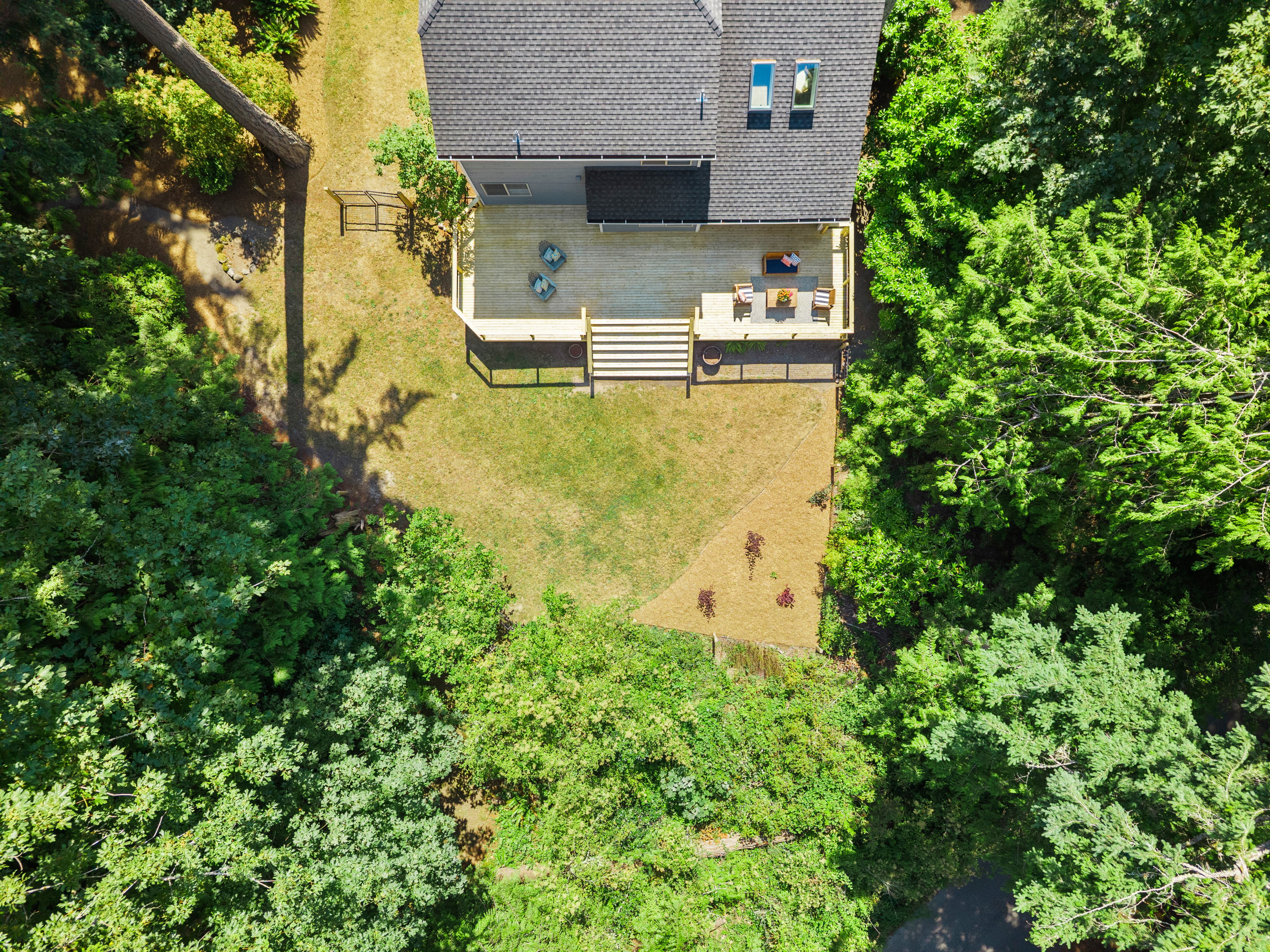  10109 NE Knight Rd, Bainbridge Island, WA 98110 - 物件實景