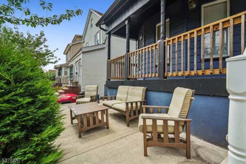 Belleville Twp., New Jersey, 07109, United States, 4 Bedrooms Bedrooms, ,2 BathroomsBathrooms,Residential,For Sale,1988338