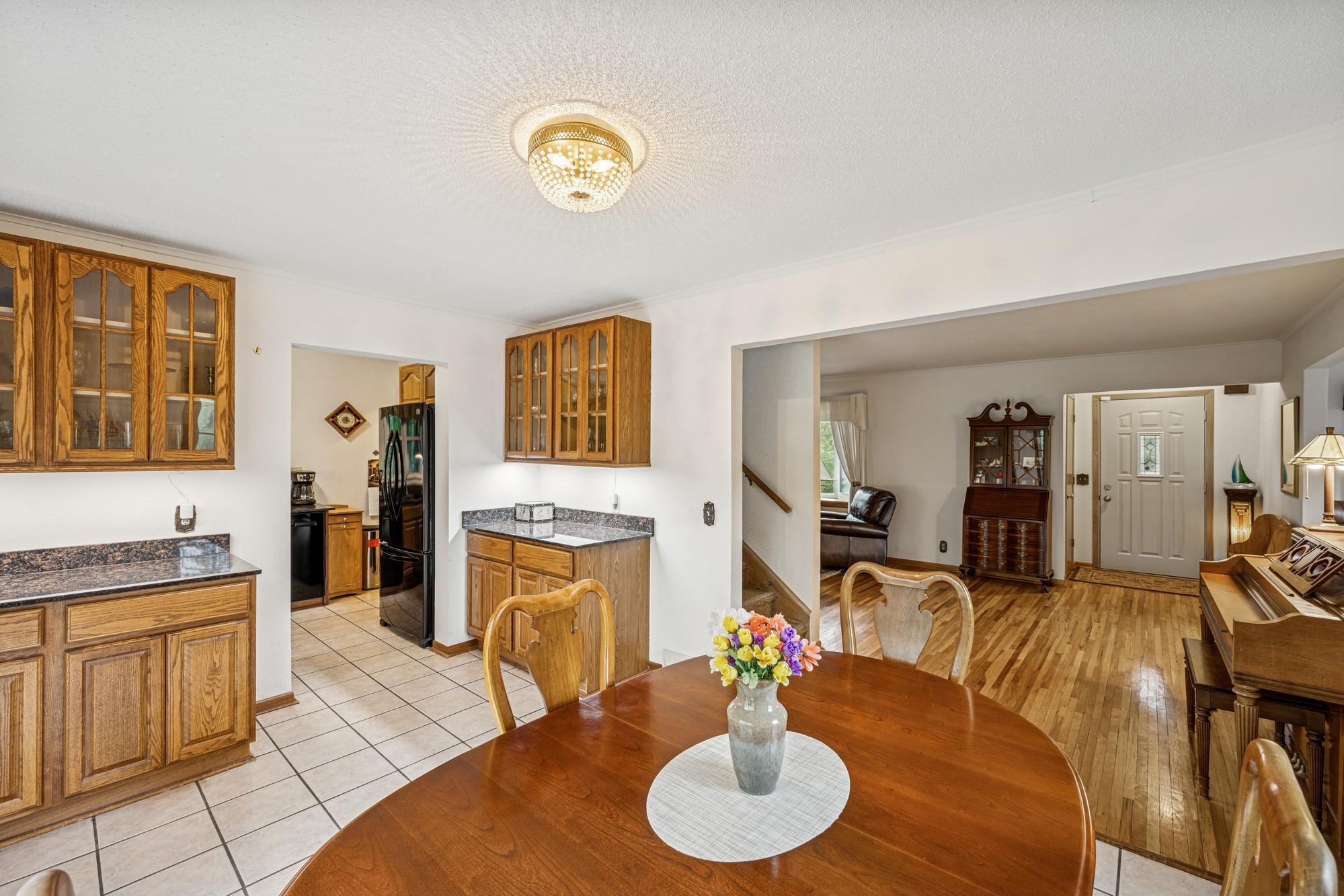 Minnetonka, Minnesota, 55345, United States, 3 Bedrooms Bedrooms, ,1 BathroomBathrooms,Residential,For Sale,1902041