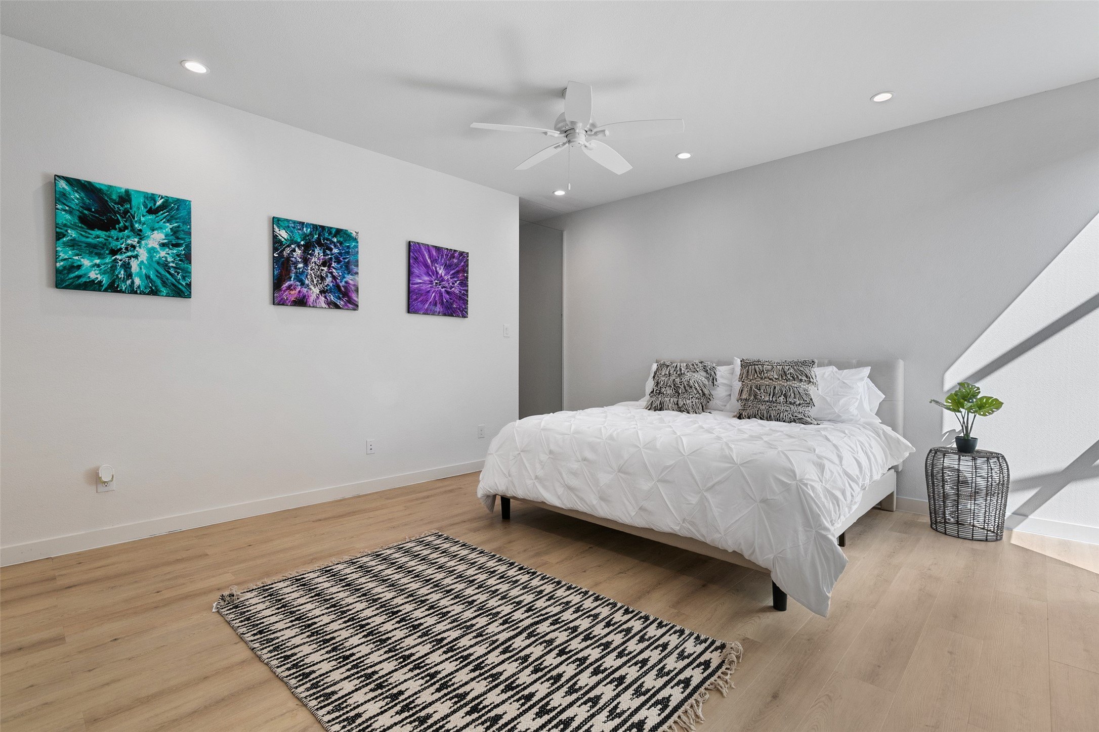 Dallas, Texas, 75204, United States, 8 Bedrooms Bedrooms, ,8 BathroomsBathrooms,Residential,For Sale,1983760