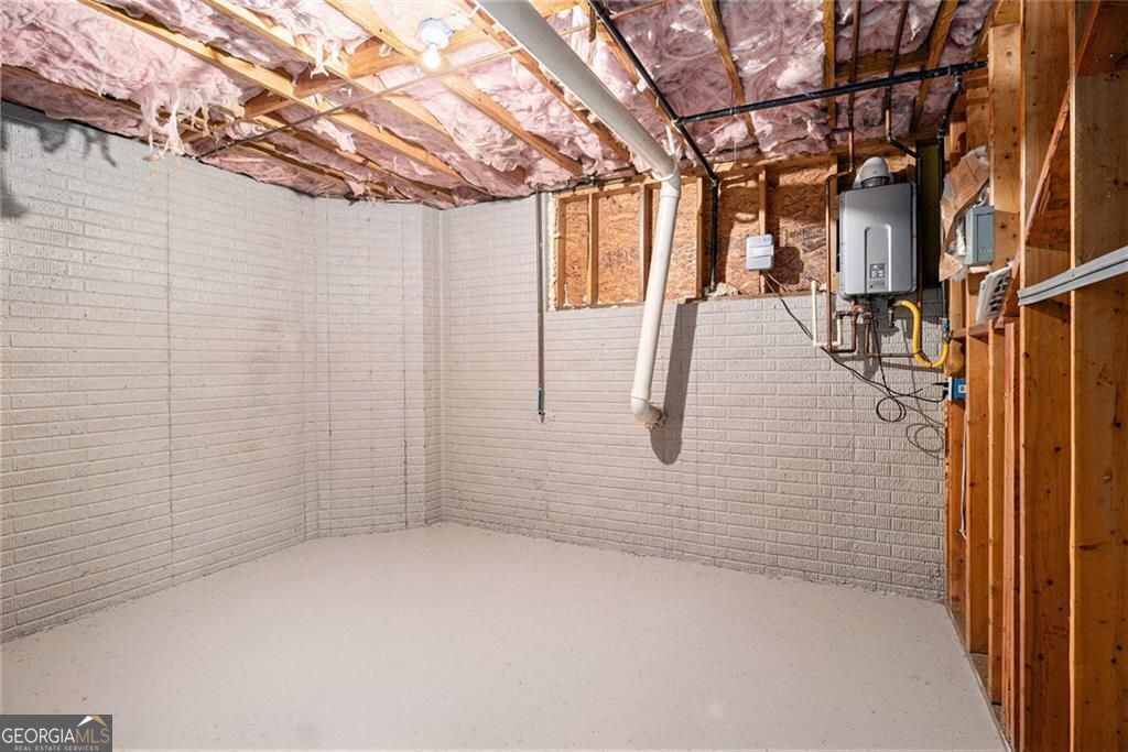 Newnan, Georgia, 30265, United States, 4 Bedrooms Bedrooms, ,3 BathroomsBathrooms,Residential,For Sale,1922680