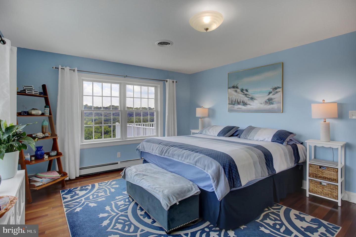 Big Pool, Maryland, 21711, United States, 5 Bedrooms Bedrooms, ,4 BathroomsBathrooms,Residential,For Sale,1897017