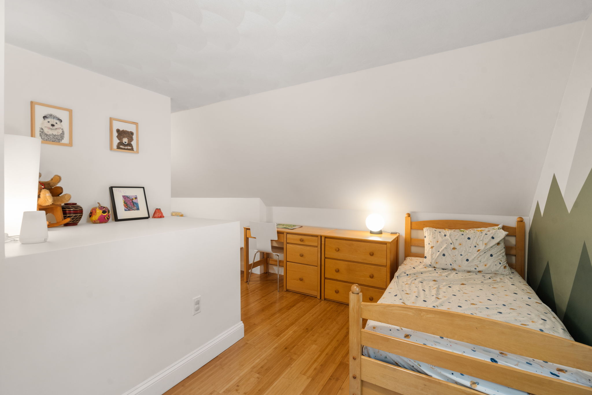  46 Macarthur Road, Stoneham, MA, 02180 - 物件實景