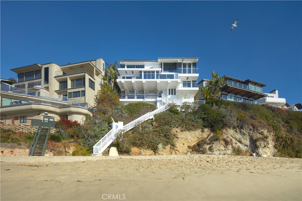 Laguna Beach, California, 92651, United States, 3 Bedrooms Bedrooms, ,4 BathroomsBathrooms,Residential,For Sale,1688637