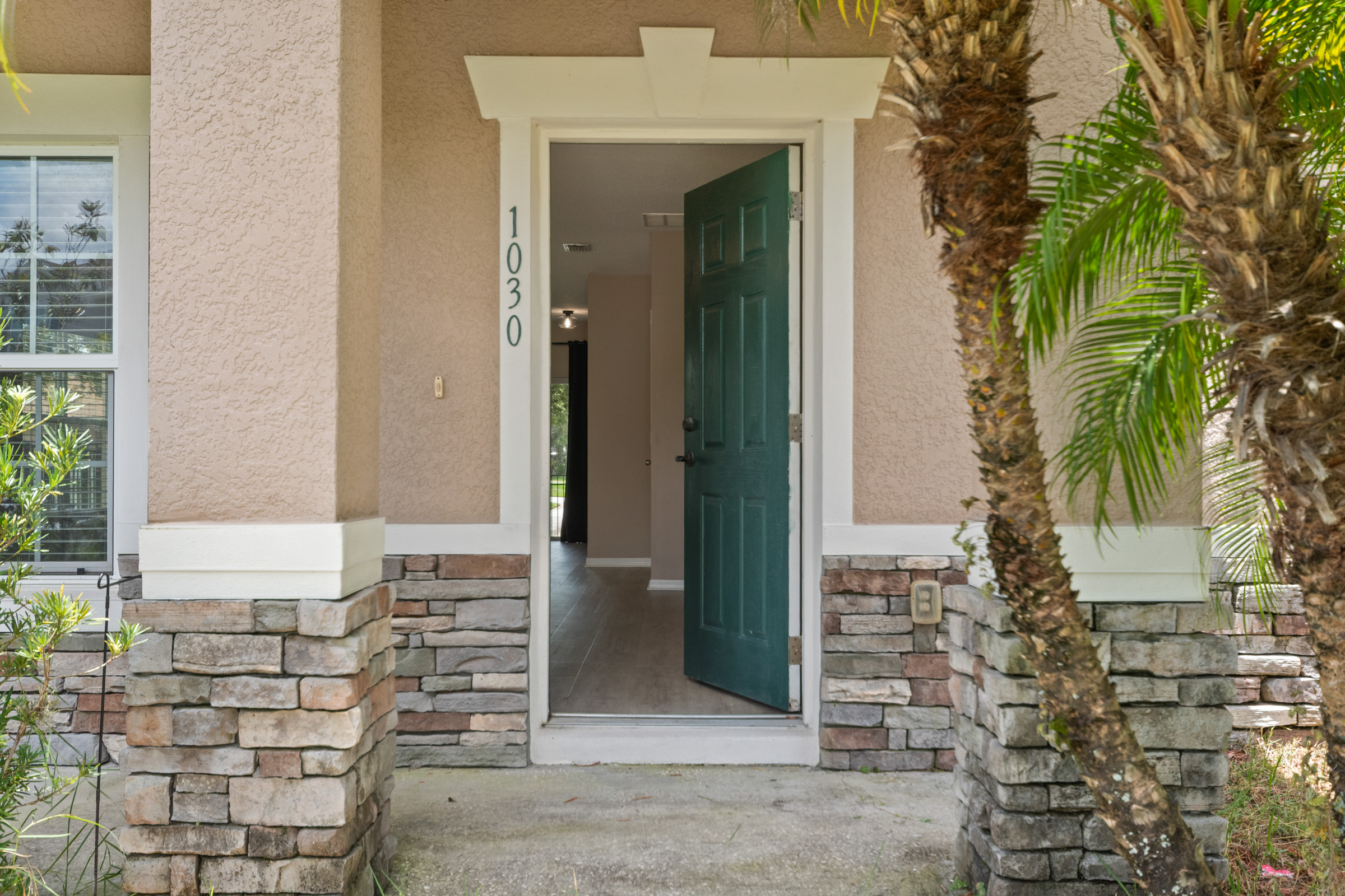 Winter Garden, Florida, 34787, United States, 5 Bedrooms Bedrooms, ,3 BathroomsBathrooms,Residential,For Sale,1935885