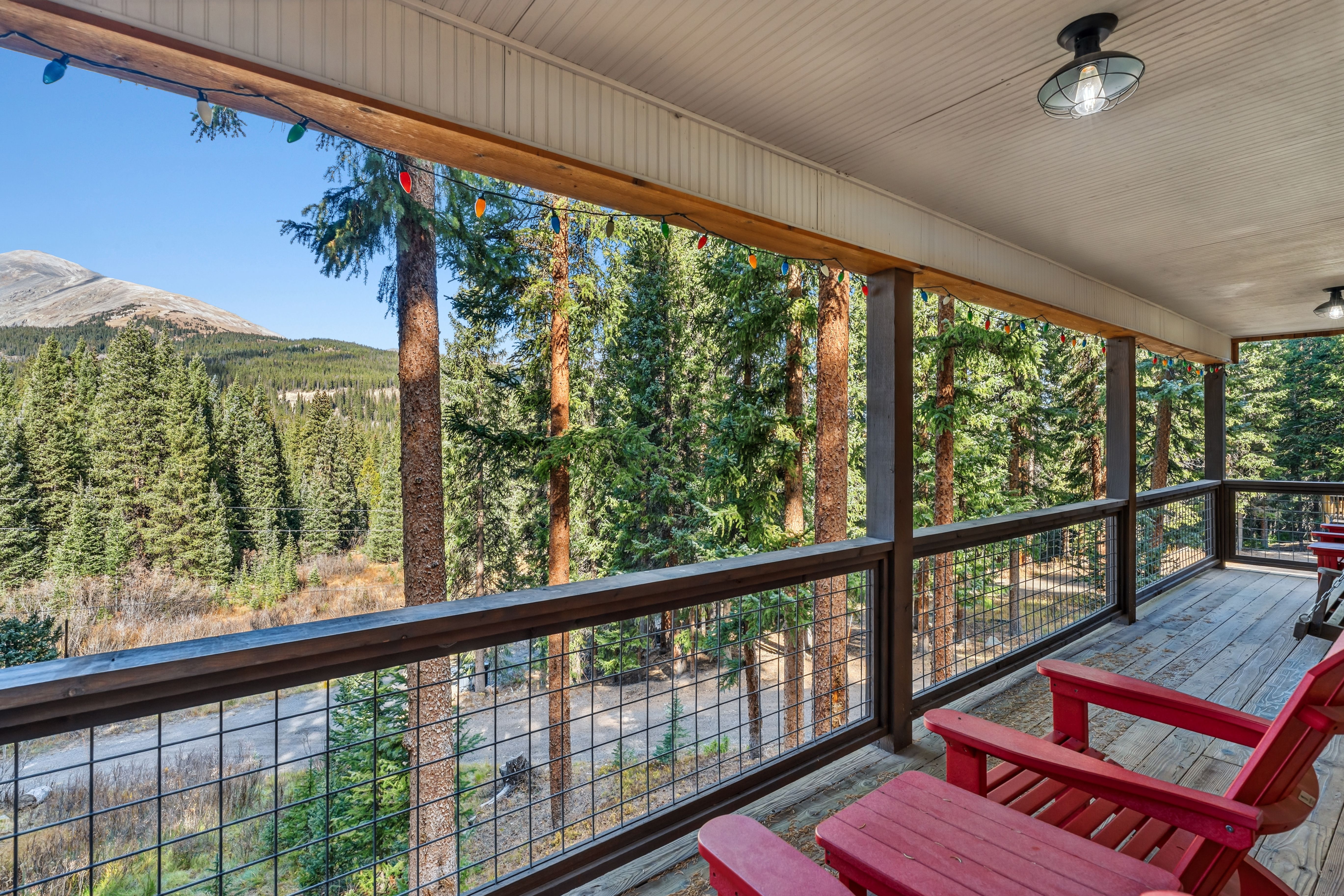  Cozy Cabin 1/2 Acre Backing to National Forest and Minutes from Main Street - 物件實景