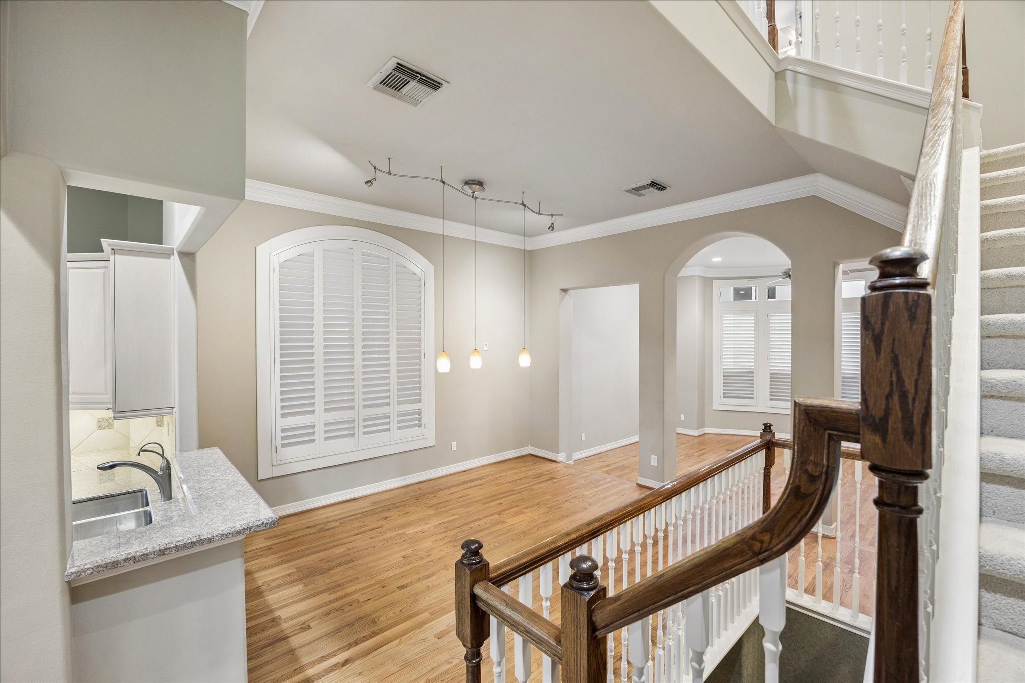  1515 Hyde Park Boulevard #5 - 物件實景