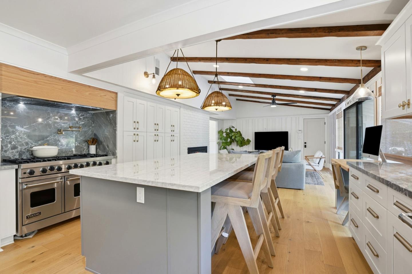 Walnut Creek, California, 94596, United States, 3 Bedrooms Bedrooms, ,4 BathroomsBathrooms,Residential,For Sale,1987935