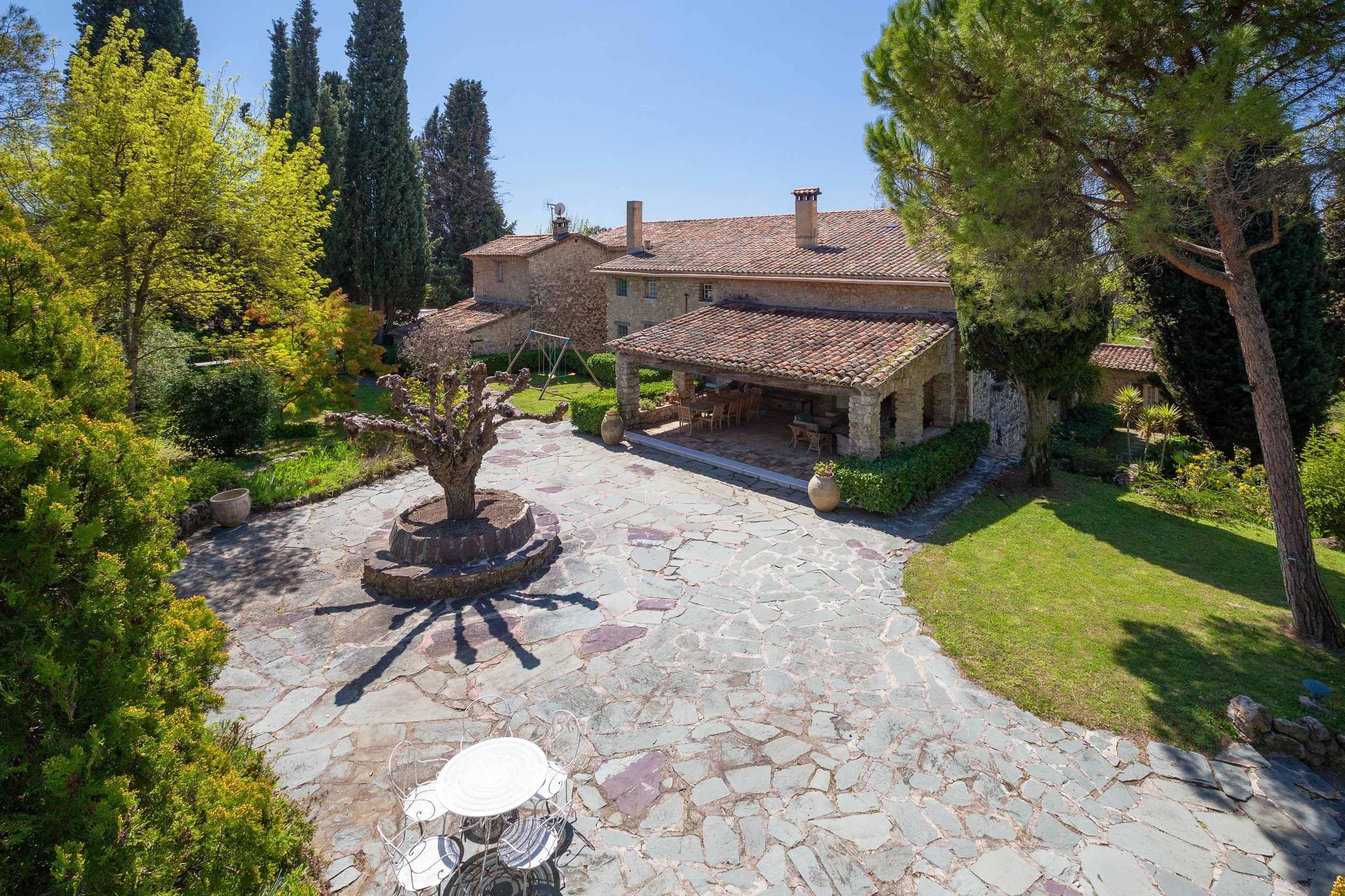  Exceptional provençal mas for sale in Opio: 3-hectare estate with 800 m² living… - 物件實景