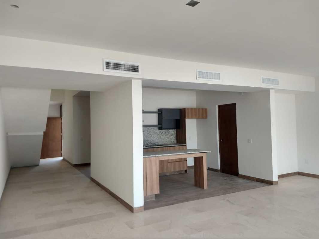CERRADA JUNCO, Torreón, Coahuila de Zaragoza, 27023, Mexico, 3 Bedrooms Bedrooms, ,3 BathroomsBathrooms,Residential,For Sale,CERRADA JUNCO,1233813