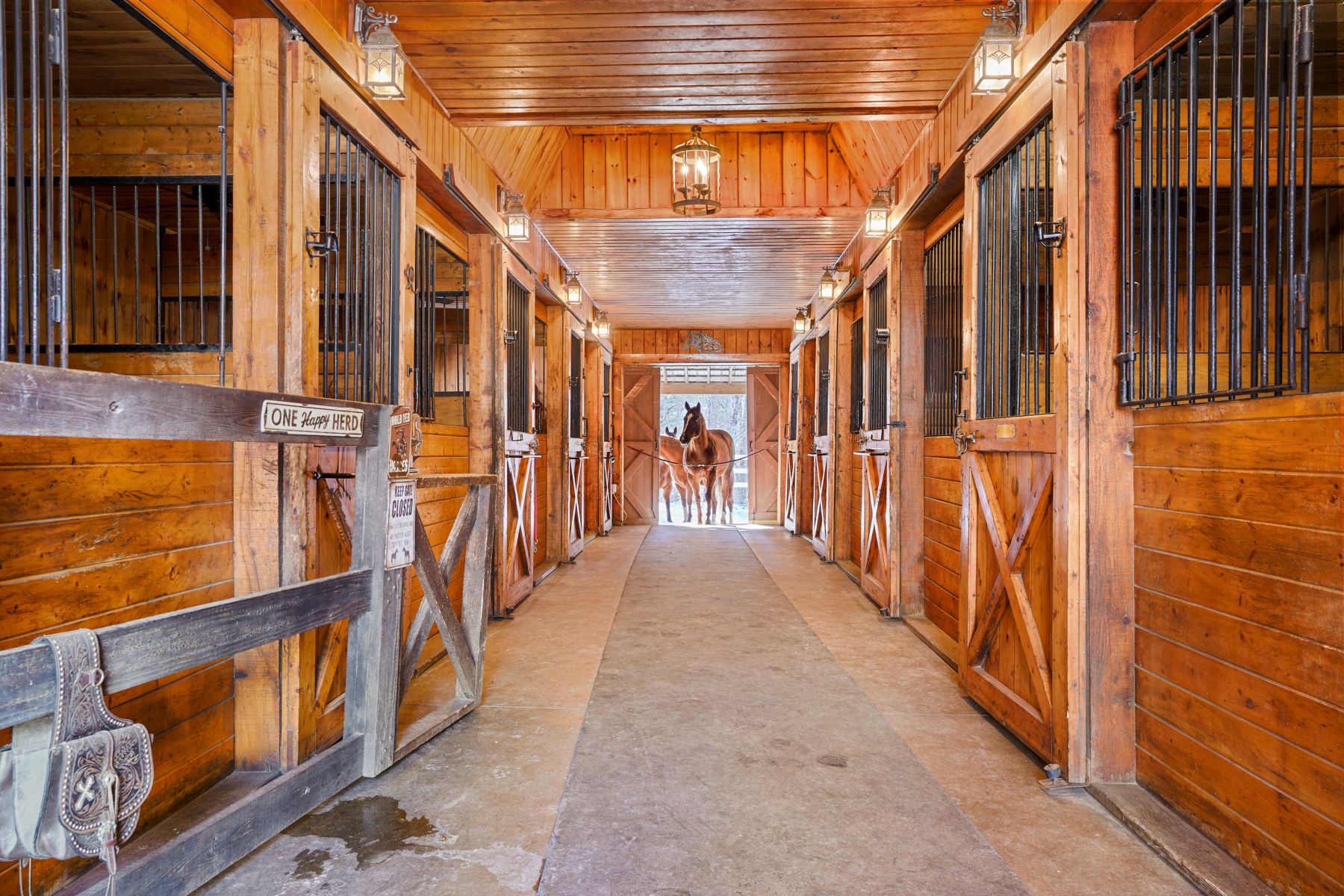  417 Candia Road - 物件實景