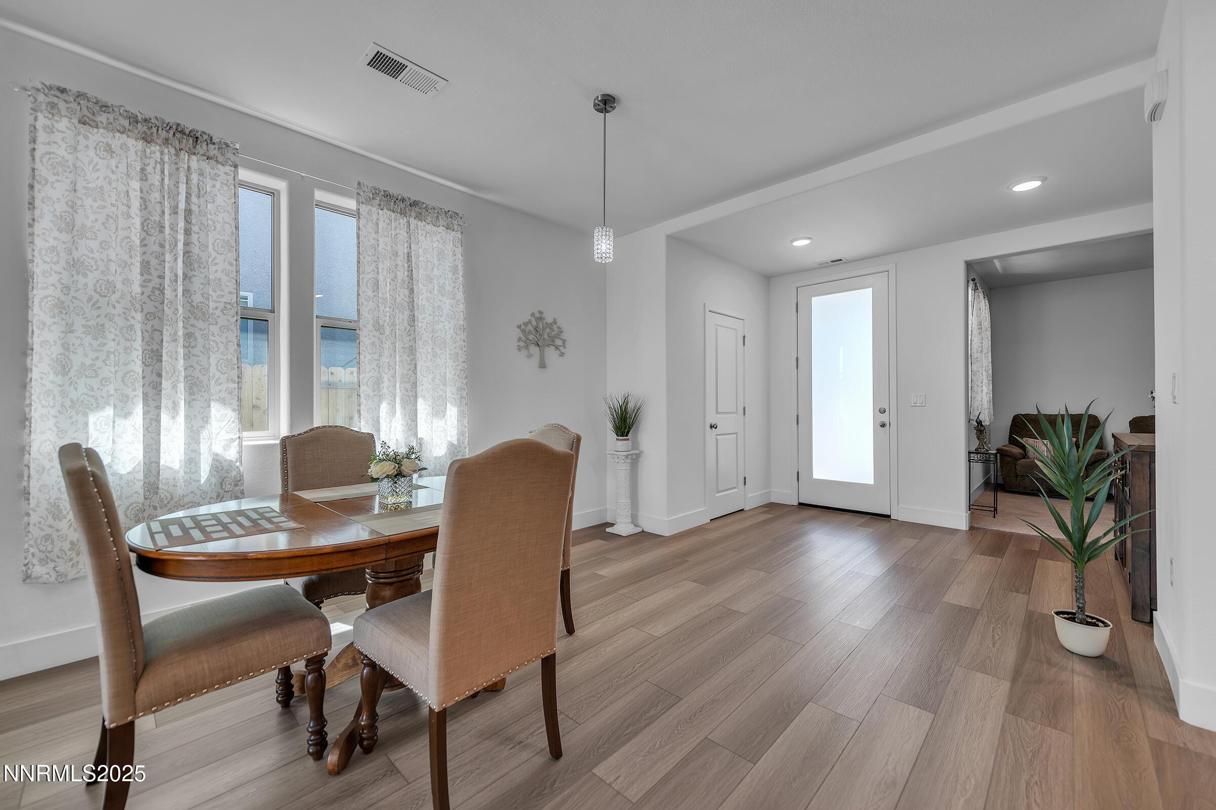 Carson City, Nevada, 89705, United States, ,Residential,For Sale,1892642