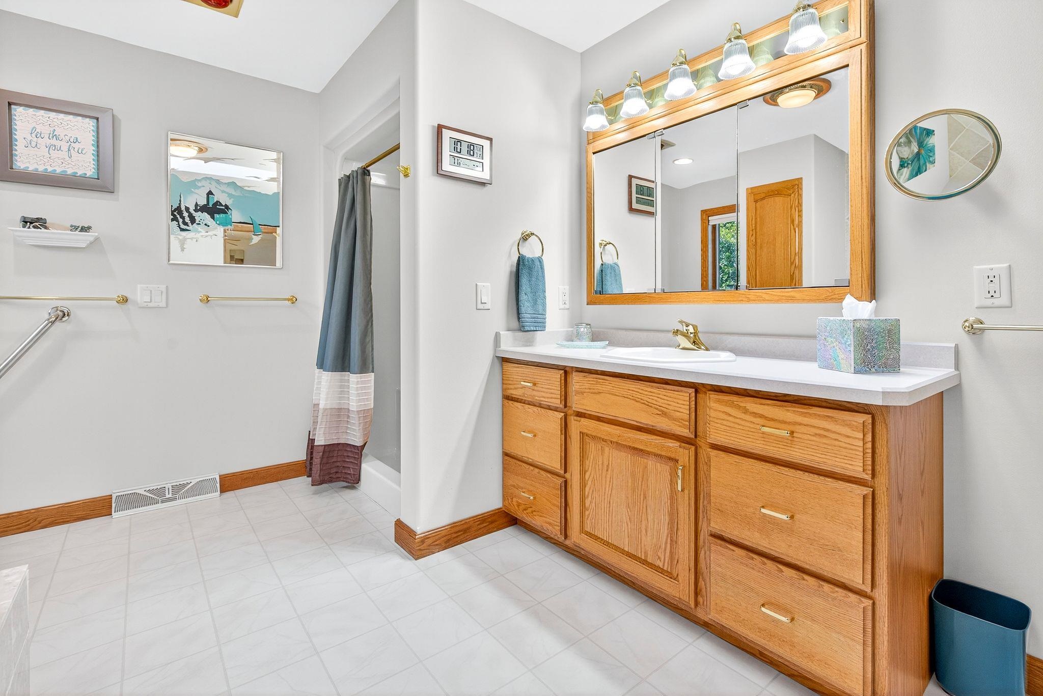 Redgranite, Wisconsin, 54970, United States, 3 Bedrooms Bedrooms, ,3 BathroomsBathrooms,Residential,For Sale,1982577